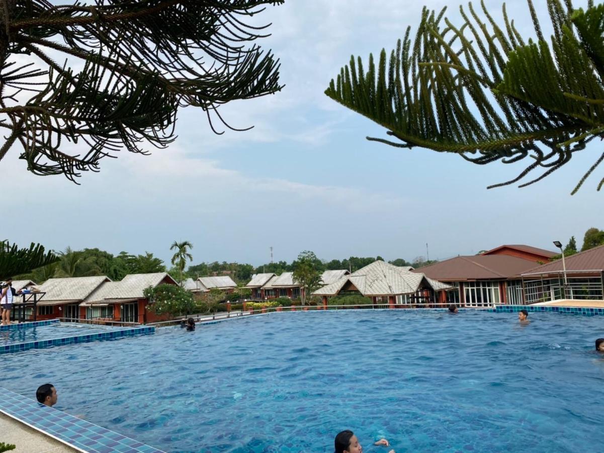 OYO 416 Golden Nakara Resort Maesai Mae Sai Exteriör bild