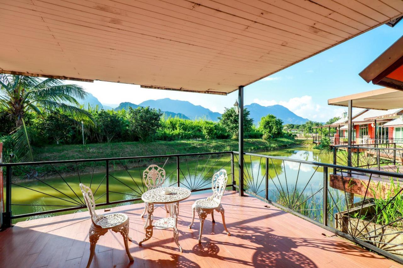 OYO 416 Golden Nakara Resort Maesai Mae Sai Exteriör bild
